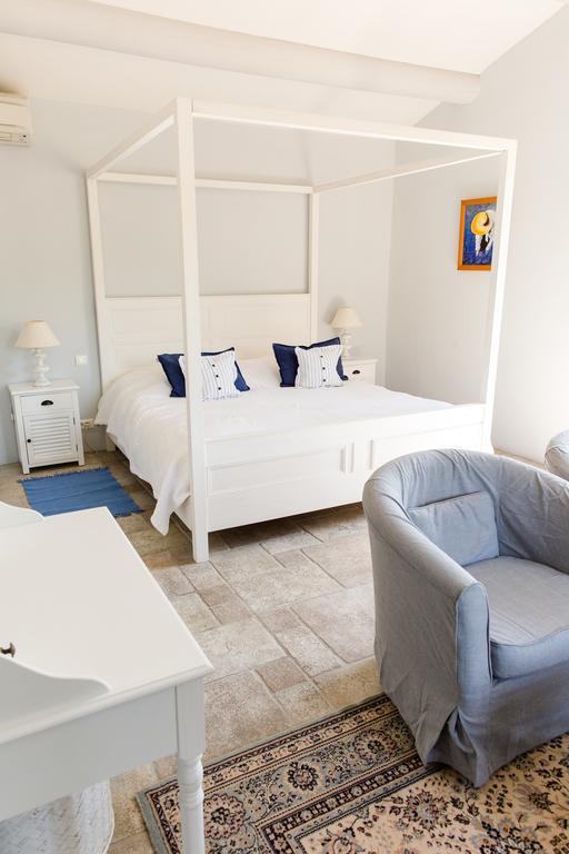 Le Mas Del Sol Bed and Breakfast Bonnieux Zewnętrze zdjęcie